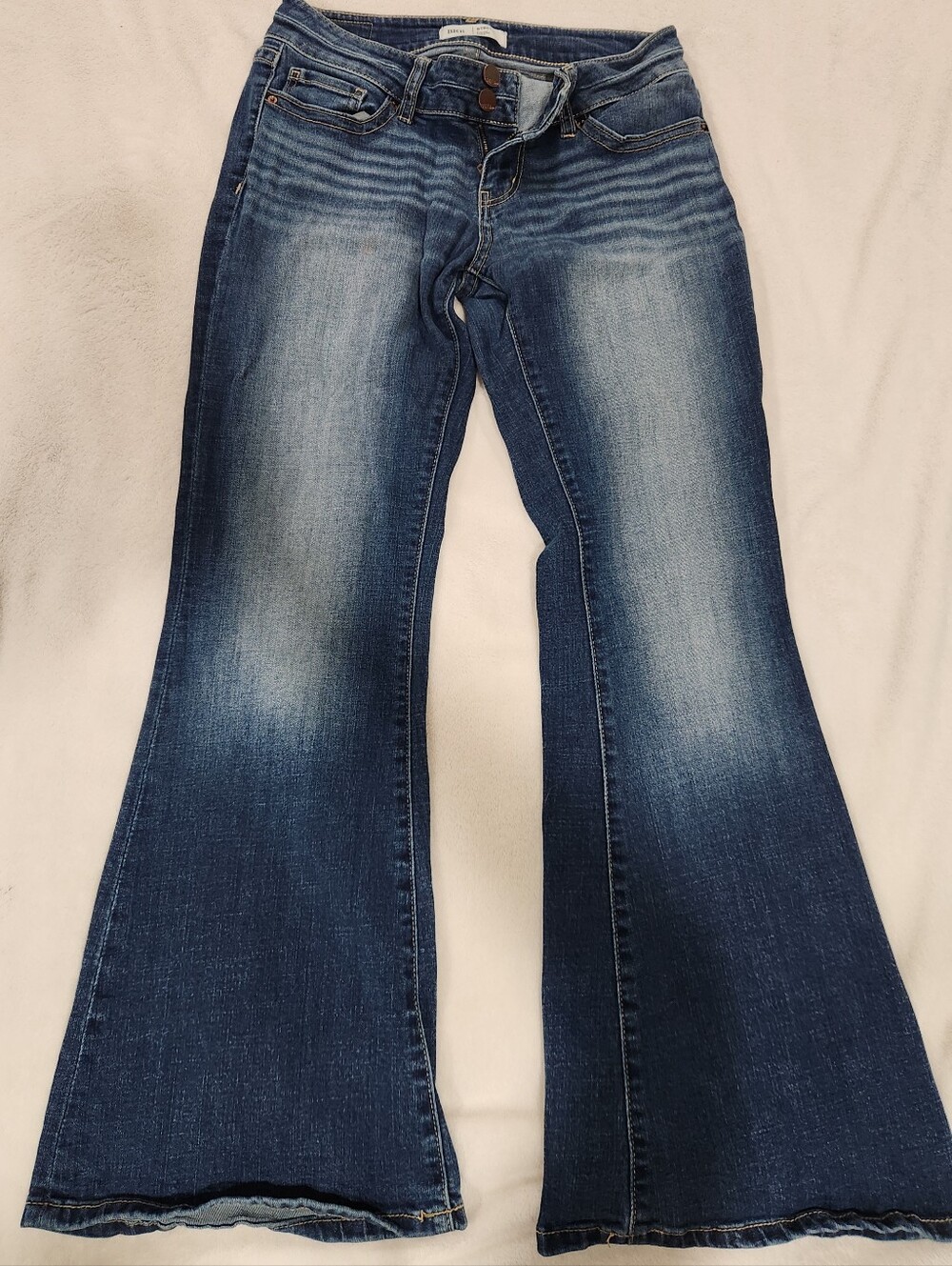 BKE Stella 27 x 29 Slim Fit Low Rise Flare Jeans